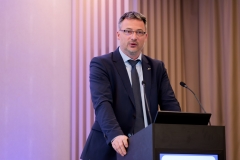 KTE0325_066_P1019686_DxO